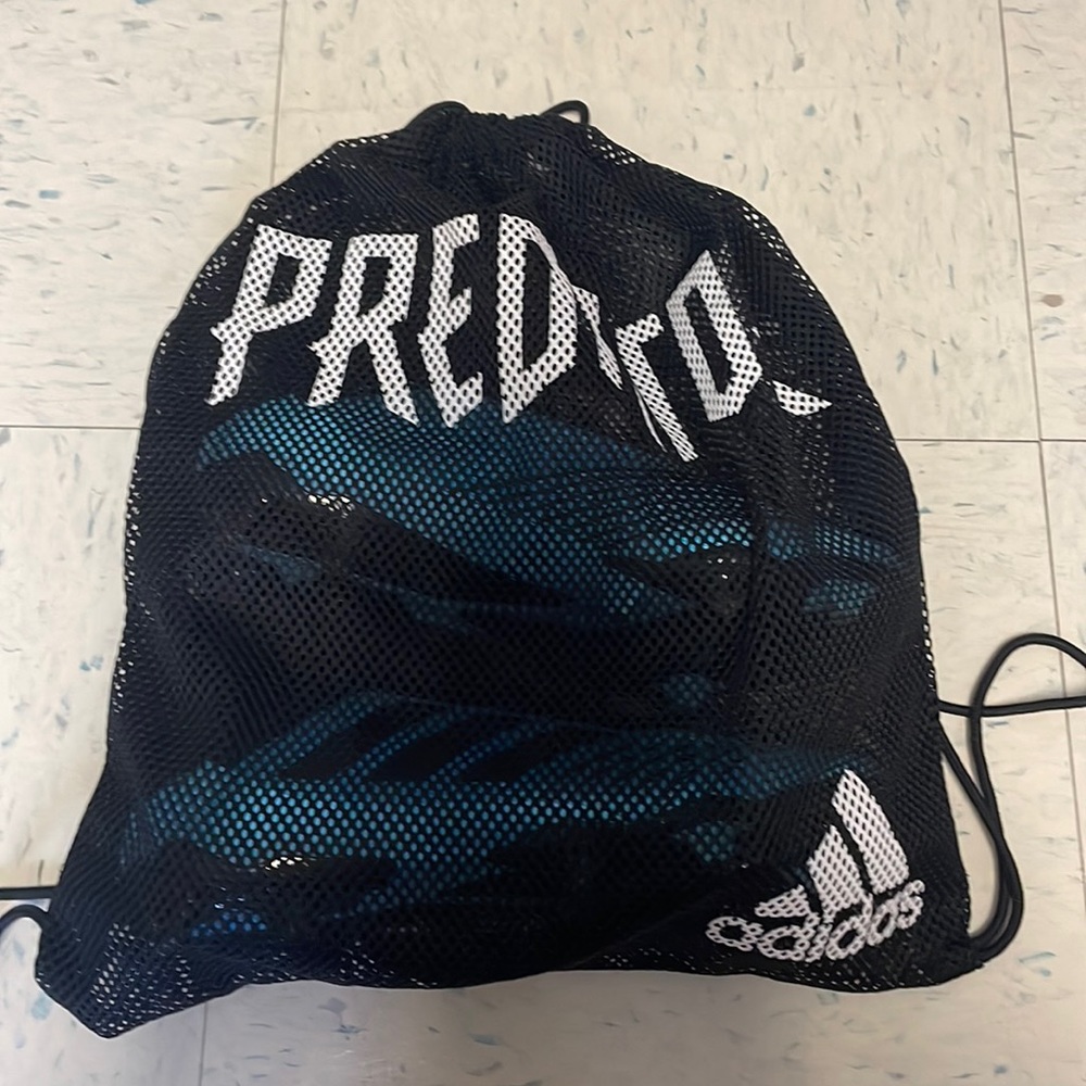 BRAND NEW worn once outside, Women’s Cleats, size 6